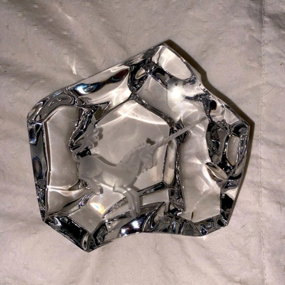 Val St Lambert UNICORN Unique Signed/numbered Iceberg Crystal etched paperweight - Picture 4 of 13